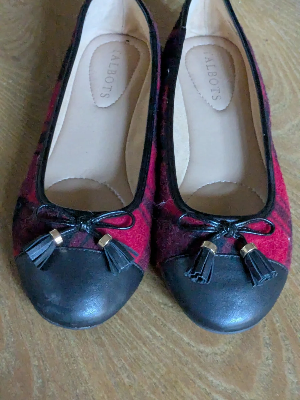New Talbots Plaid Tassel Ballet Flats in Red and Black Size 6